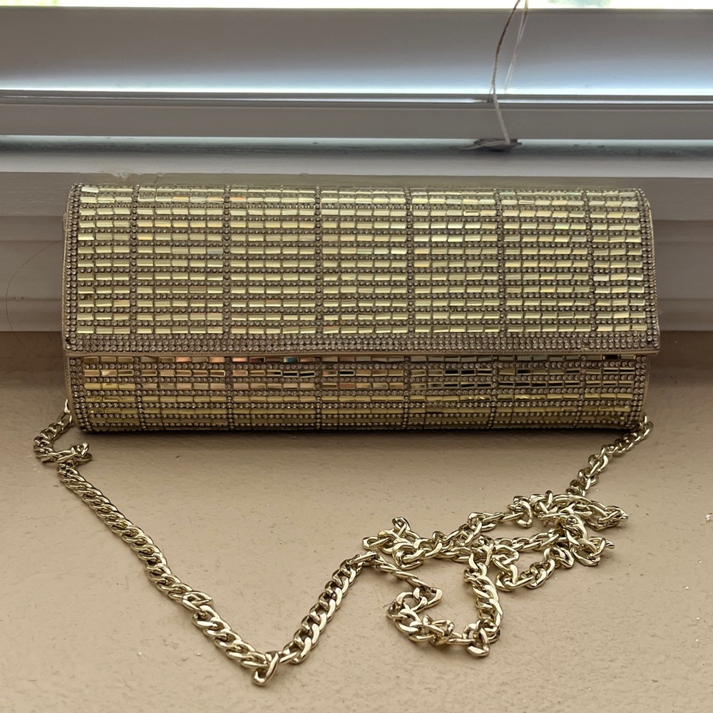 Starlet Gold Chain Evening Clutch - Picture 1 of 4